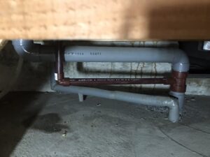 60ｃｍ食器乾燥機を45ｃｍ食洗機に取替える　床下排水工事